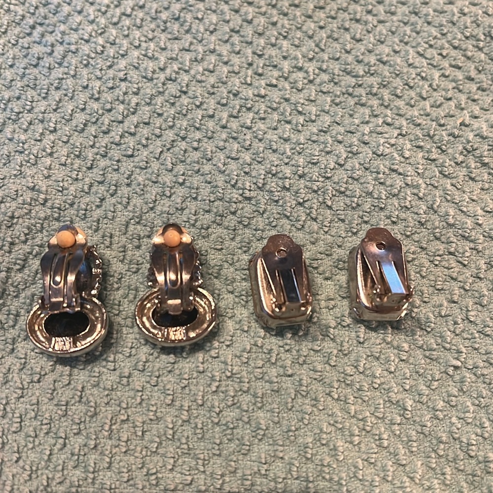 Clip Earrings -2pair - Picture 2 of 4